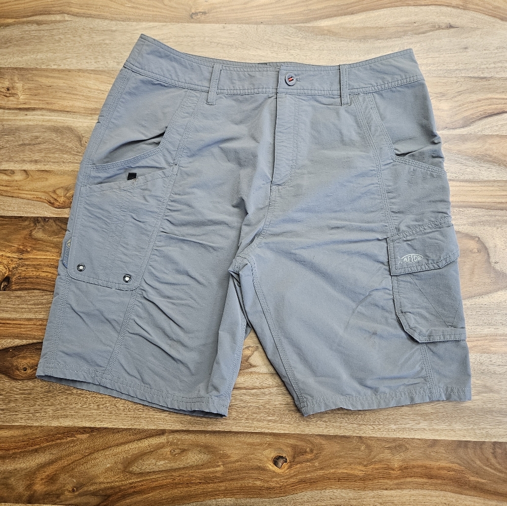 AFTCO Gray Cargo Shorts Lightweight and Versatile